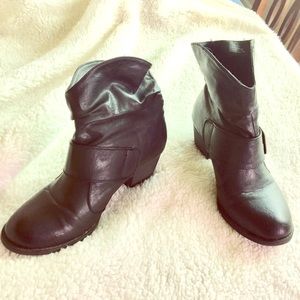 🔴Clearance🔴 Brand Buckle Booties Black Size 8.5